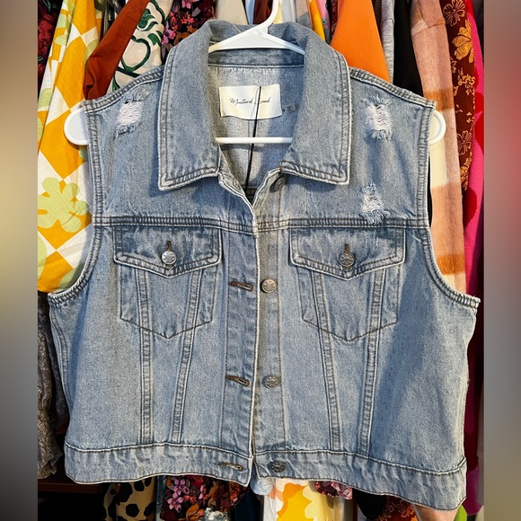 Mustard Seed Daisy Distressed Denim Vest - Picture 6 of 9